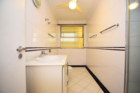 Apartamento para alugar com 230m², 3 quartos e 2 vagasbanheiro 