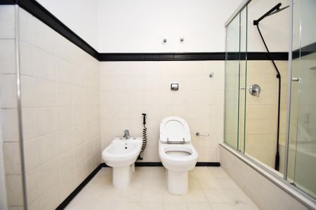 Apartamento para alugar com 230m², 3 quartos e 2 vagasbanheiro quarto 3