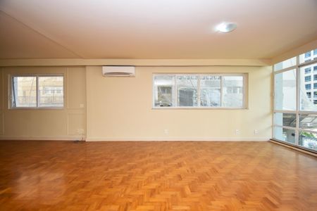 Apartamento para alugar com 230m², 3 quartos e 2 vagassala 2