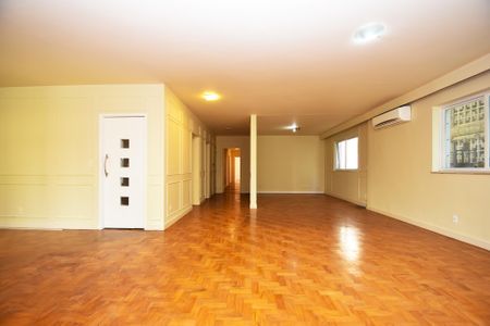 Apartamento para alugar com 230m², 3 quartos e 2 vagassala 2