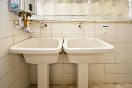 Apartamento para alugar com 230m², 3 quartos e 2 vagaslavanderia