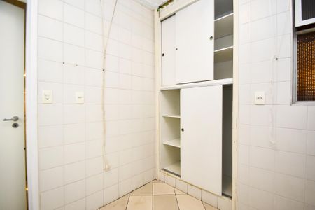 Apartamento para alugar com 230m², 3 quartos e 2 vagaslavanderia