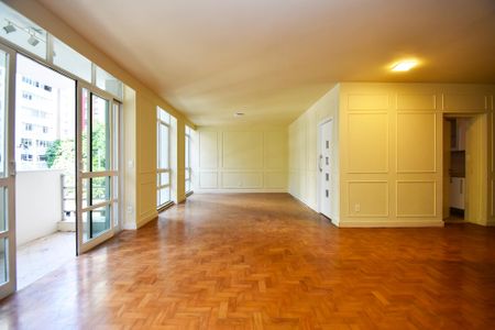 Apartamento para alugar com 230m², 3 quartos e 2 vagassala 2