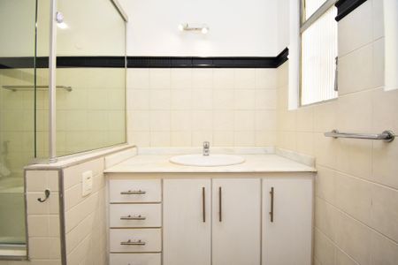 Apartamento para alugar com 230m², 3 quartos e 2 vagasbanheiro quarto 3