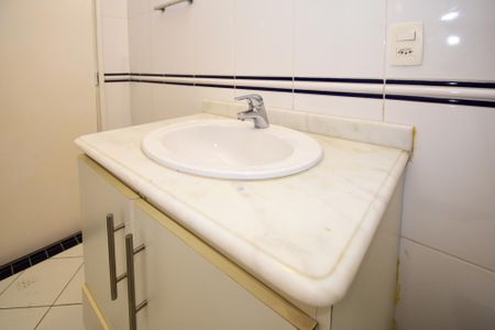 Apartamento para alugar com 230m², 3 quartos e 2 vagasbanheiro 