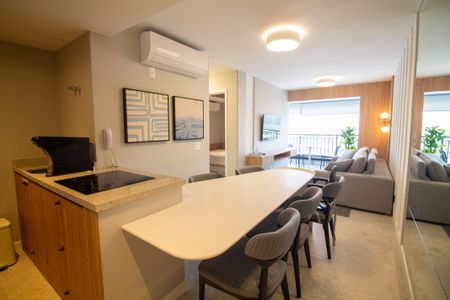 Sala de Jantar de apartamento à venda com 2 quartos, 64m² em Vila Cordeiro, São Paulo