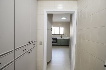 Apartamento à venda com 232m², 5 quartos e 3 vagasArmários Cozinha  