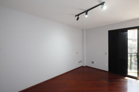 Apartamento à venda com 232m², 5 quartos e 3 vagasQuarto 1