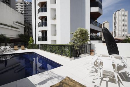 Apartamento à venda com 232m², 5 quartos e 3 vagasÁrea comum - Piscina
