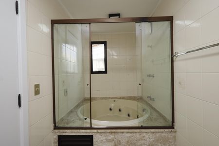 Apartamento à venda com 232m², 5 quartos e 3 vagasBanheiro da Suíte 2