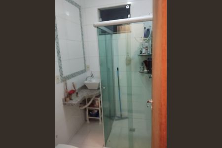 Casa à venda com 260m², 3 quartos e 2 vagas Casa à venda com 260m², 3 quartos e 2 vagasBanheiro
