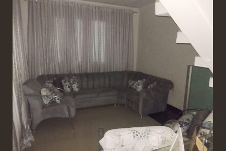 Casa à venda com 260m², 3 quartos e 2 vagas Casa à venda com 260m², 3 quartos e 2 vagasSala