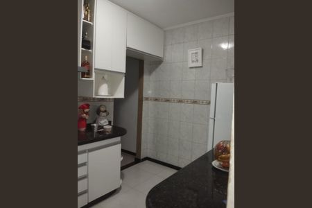 Casa à venda com 260m², 3 quartos e 2 vagas Casa à venda com 260m², 3 quartos e 2 vagasCozinha