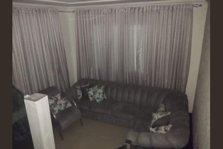 Casa à venda com 260m², 3 quartos e 2 vagas Casa à venda com 260m², 3 quartos e 2 vagasSala