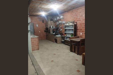 Casa à venda com 260m², 3 quartos e 2 vagas Casa à venda com 260m², 3 quartos e 2 vagasÁrea externa