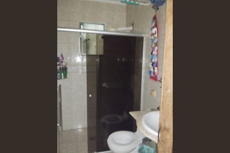 Casa à venda com 260m², 3 quartos e 2 vagas Casa à venda com 260m², 3 quartos e 2 vagasBanheiro