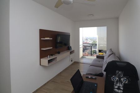 Sala  de apartamento para alugar com 2 quartos, 47m² em Parque Edu Chaves, São Paulo