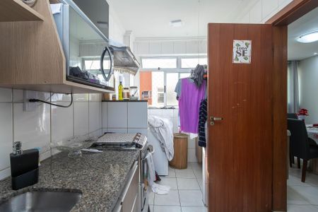 Apartamento à venda com 80m², 3 quartos e 2 vagasCozinha e Área de Serviço