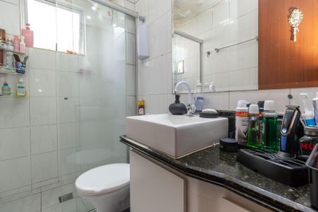 Apartamento à venda com 80m², 3 quartos e 2 vagasBanheiro