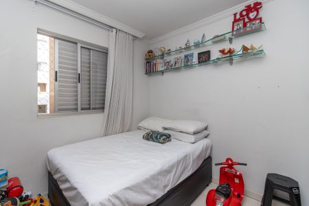 Apartamento à venda com 80m², 3 quartos e 2 vagasQuarto 1