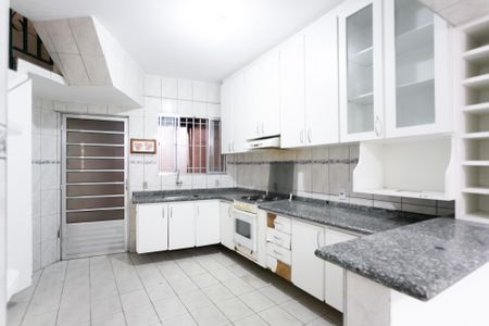 Casa para alugar com 130m², 3 quartos e 2 vagasCozinha - Armários