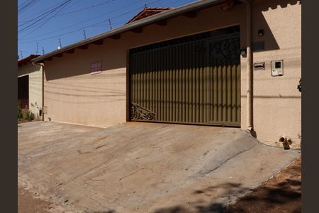 Casa para alugar com 300m², 3 quartos e 4 vagasPortão 