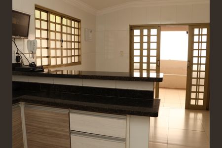 Casa para alugar com 300m², 3 quartos e 4 vagasCozinha