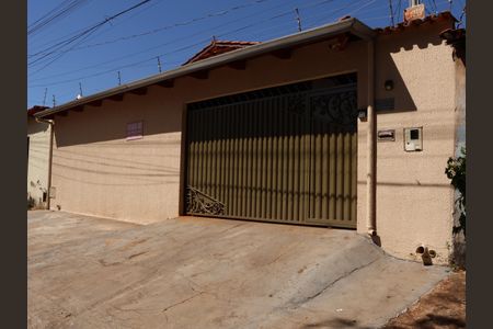 Casa para alugar com 300m², 3 quartos e 4 vagasPortão