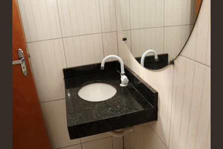 Casa para alugar com 300m², 3 quartos e 4 vagasBanheiro - torneira