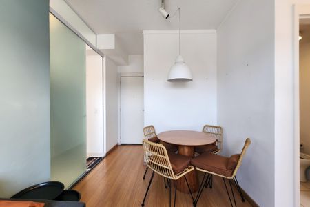 Apartamento para alugar com 45m², 2 quartos e 1 vagaSala 