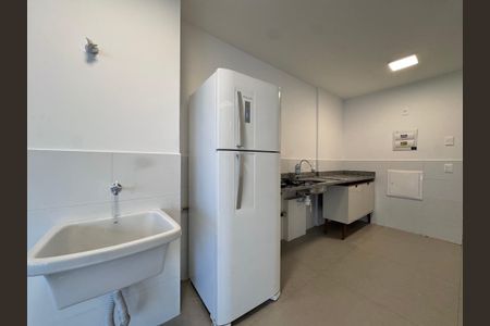 Apartamento à venda com 98m², 3 quartos e 2 vagas Apartamento à venda com 98m², 3 quartos e 2 vagasCozinha e Área de Serviço
