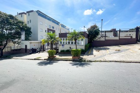 Apartamento para alugar com 43m², 1 quarto e 1 vagaFachada Condomínio