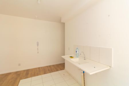 Apartamento para alugar com 47m², 2 quartos e sem vaga Apartamento para alugar com 47m², 2 quartos e sem vagaCozinha e Área de Serviço