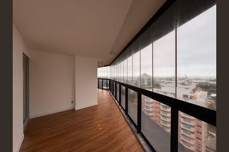 Apartamento à venda com 119m², 3 quartos e 2 vagasVaranda