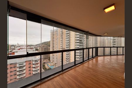 Apartamento à venda com 119m², 3 quartos e 2 vagasVaranda