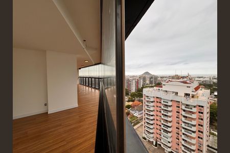 Apartamento à venda com 119m², 3 quartos e 2 vagasVaranda
