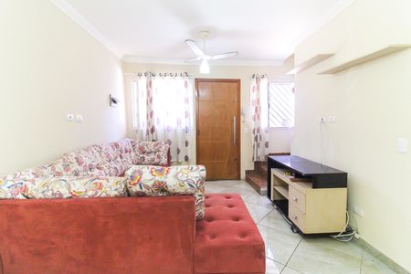 Sala de casa de condomínio para alugar com 2 quartos, 52m² em Itaquera, São Paulo