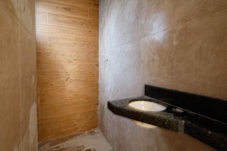 Casa à venda com 80m², 3 quartos e 1 vagaBanheiro 2
