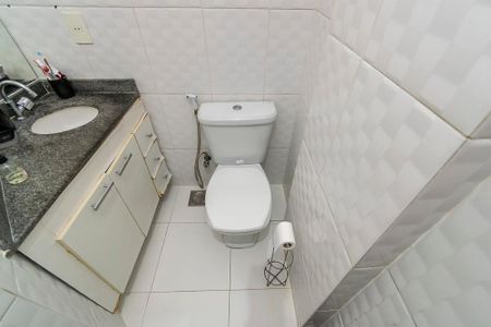 Apartamento à venda com 67m², 2 quartos e 1 vagaBanheiro Social