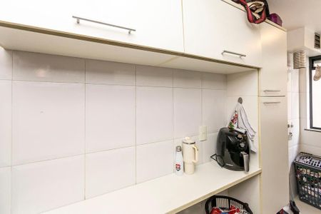Apartamento à venda com 67m², 2 quartos e 1 vagaCozinha - Armários