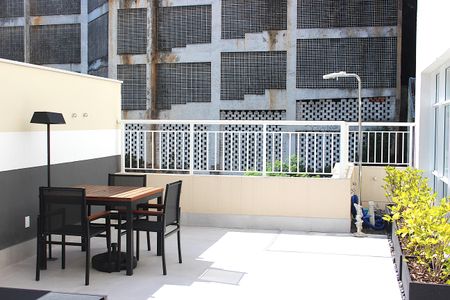 Studio para alugar com 27m², 1 quarto e sem vagaPiscina - Ducha
