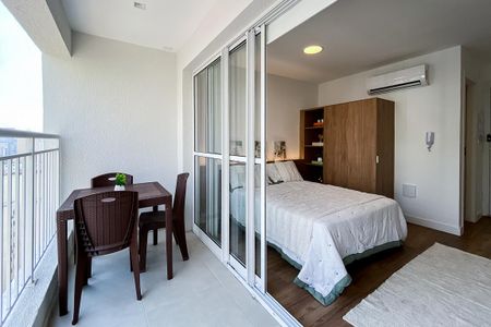 Studio para alugar com 27m², 1 quarto e sem vagaVaranda / Área de Serviço