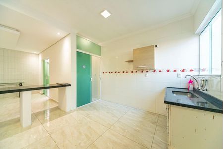 Casa à venda com 268m², 5 quartos e 2 vagasCozinha 