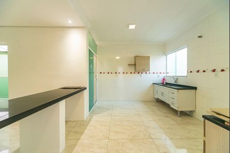 Casa à venda com 268m², 5 quartos e 2 vagasCozinha 