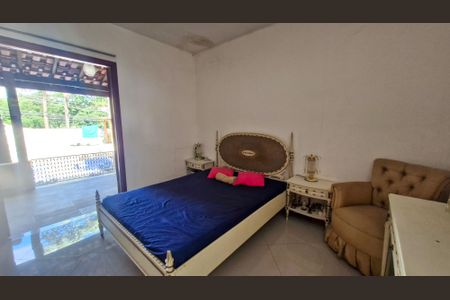 Casa à venda com 3 quartos, 350m² em Jardim Icarai, São Paulo