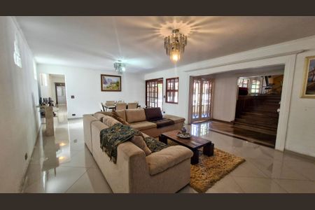 Casa à venda com 3 quartos, 350m² em Jardim Icarai, São Paulo