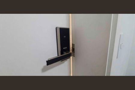 Apartamento à venda com 118m², 3 quartos e 2 vagas Apartamento à venda com 118m², 3 quartos e 2 vagasFechadura Eletrônica