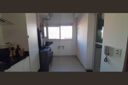 Apartamento à venda com 118m², 3 quartos e 2 vagas Apartamento à venda com 118m², 3 quartos e 2 vagasÁrea de Serviço