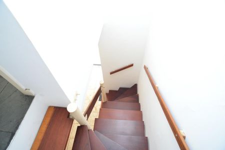 Apartamento à venda com 71m², 2 quartos e 1 vagaEscada de Acesso