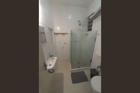 Banheiro de apartamento para alugar com 1 quarto, 24m² em Copacabana, Rio de Janeiro